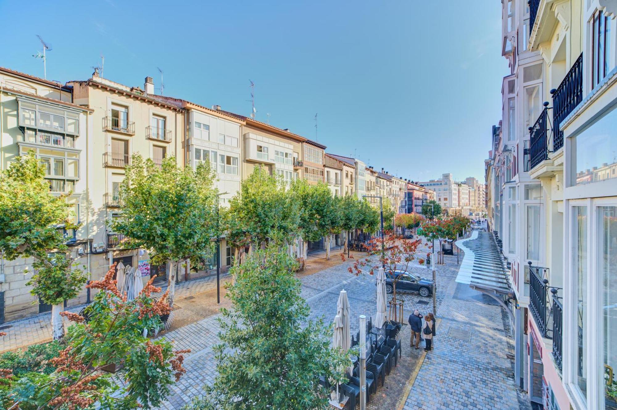 Apartamento Breton De Los Herreros Logrono Exterior photo