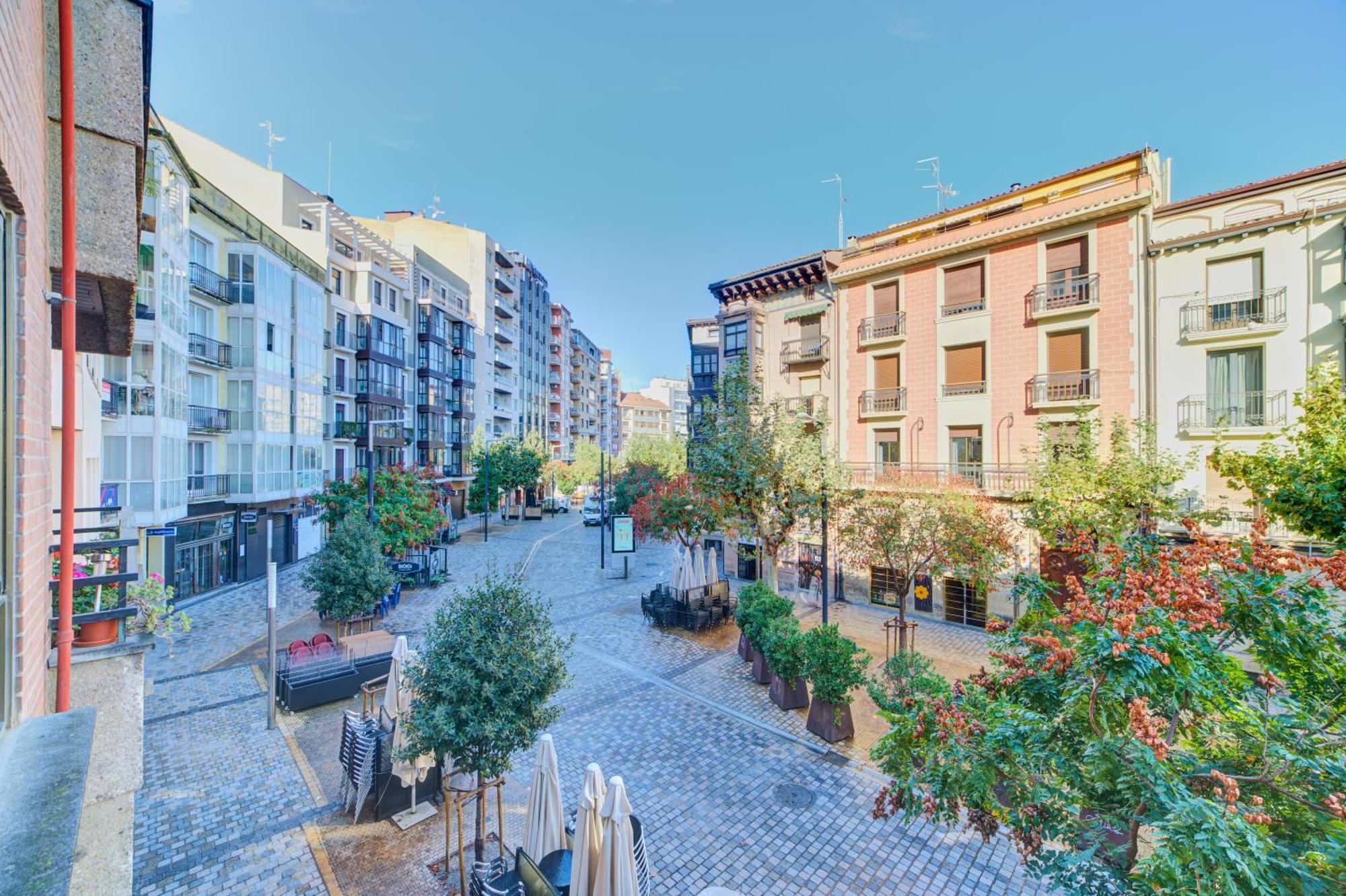 Apartamento Breton De Los Herreros Logrono Exterior photo