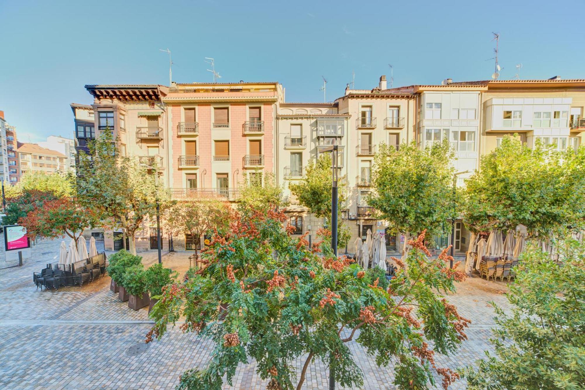 Apartamento Breton De Los Herreros Logrono Exterior photo